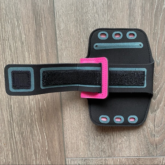 πArm band for phone running case π - Picture 4 of 10